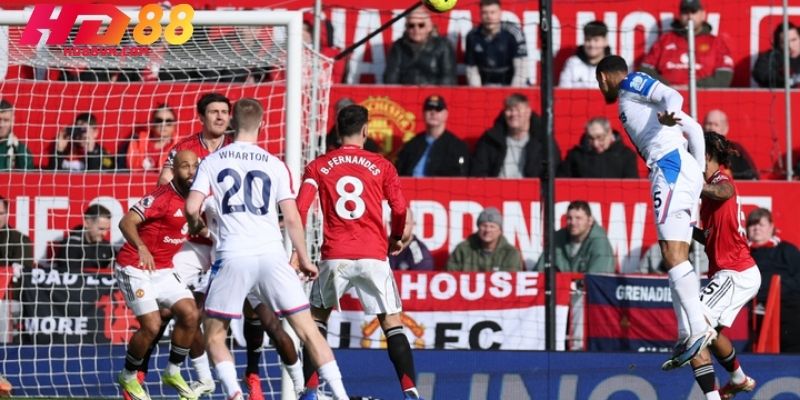 Toàn cảnh trận đấu Ngoại hạng Anh vòng 24: Áp lực từ "Đại bàng"